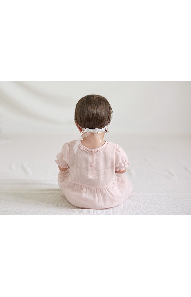 ผ้าคาดผมลูกไม้สีขาว ด้านหลังยางยืด แต่งโบว์