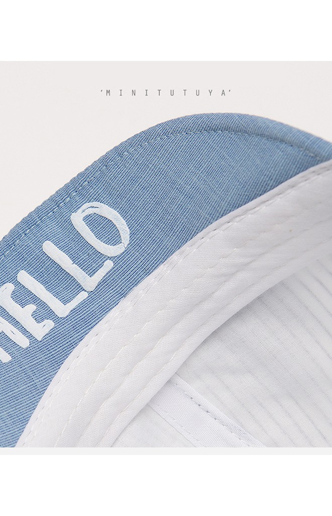 หมวกแก๊ปลายทางแต่งหู ใต้ปีกสกรีน HELLO จาก TUTUYA