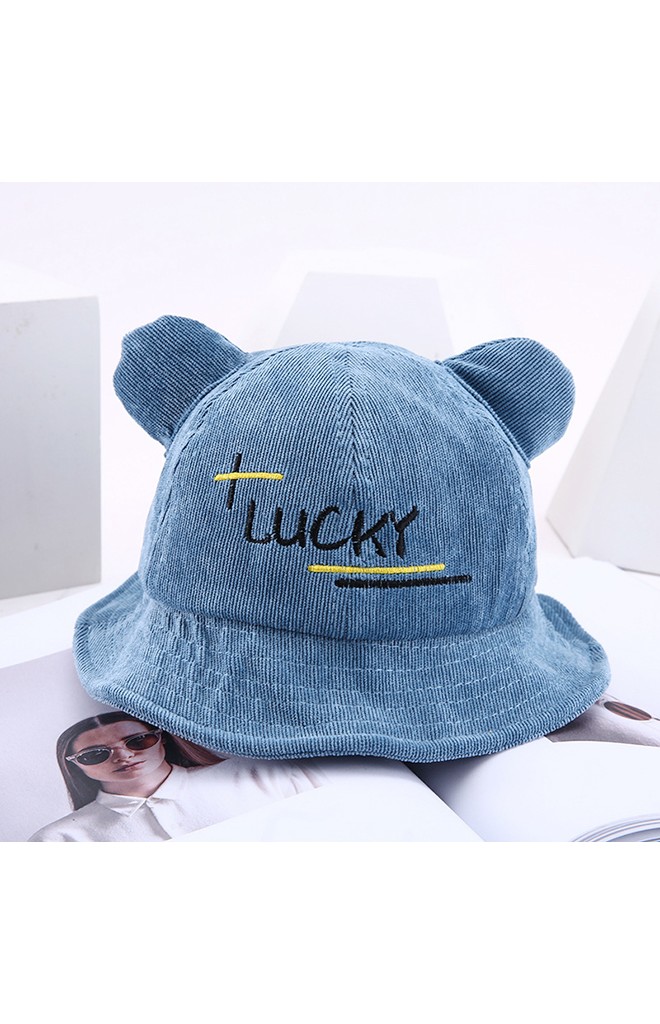 หมวกปีกรอบผ้าลูกฟูก ปัก LUCKY แต่งหูนูน
