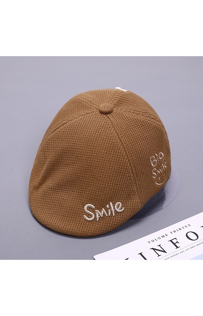 หมวกแฟลตแค๊ป ปัก Smile จาก KUKUJI