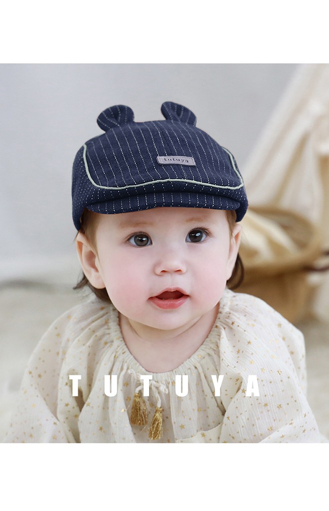 หมวกแฟลตแค๊ปลายทางแต่งหูน่ารัก จาก TUTUYA