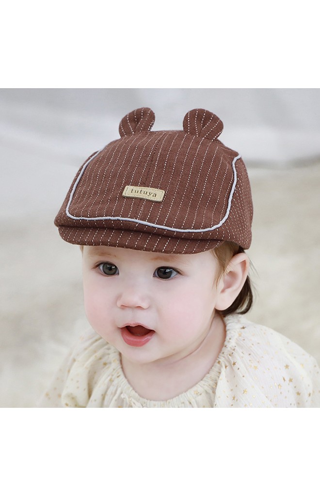 หมวกแฟลตแค๊ปลายทางแต่งหูน่ารัก จาก TUTUYA