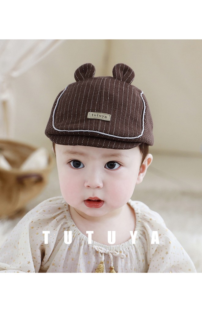 หมวกแฟลตแค๊ปลายทางแต่งหูน่ารัก จาก TUTUYA