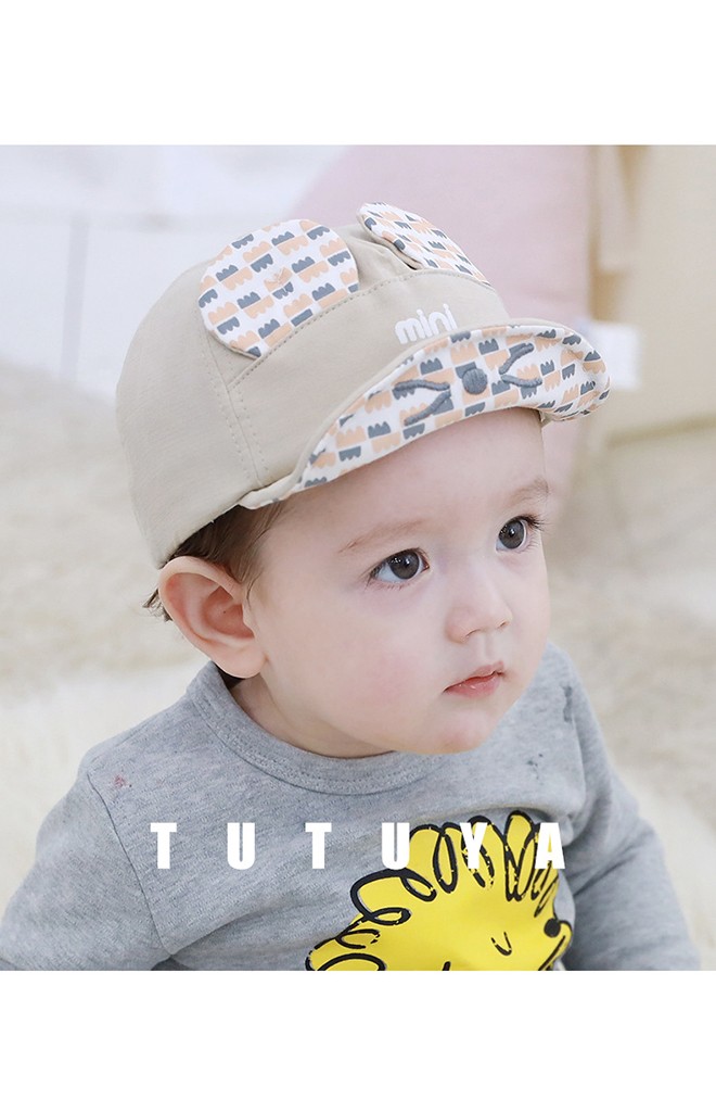 หมวกแก๊ปแมวน้อย ใต้ปีกหมวกและหูแต่งผ้าลาย TUTUYA
