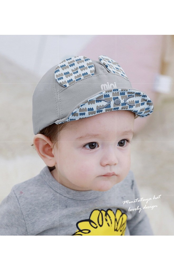 หมวกแก๊ปแมวน้อย ใต้ปีกหมวกและหูแต่งผ้าลาย TUTUYA