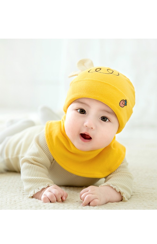 เซ็ตหมวกเด็กเล็กกระต่ายน้อยปักแครอทมาพร้อมผ้ากันเปื้อนแบบโค้ง GZMM