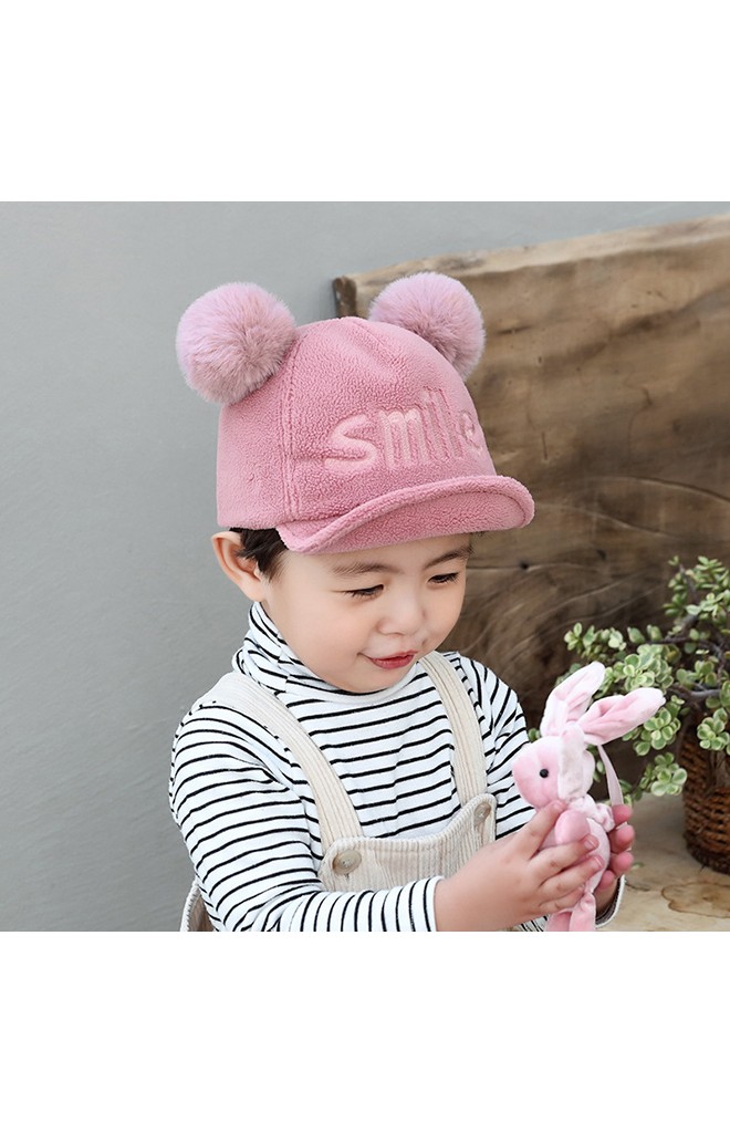 หมวกแก๊ปปัก smile แต่งปอมปอมขนมิ้งKUKUJI