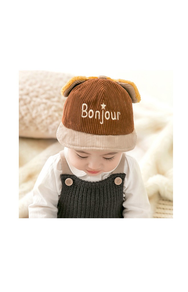 หมวกเด็ก 2 ทรง ด้านหน้าแก๊ปหน้าหมีขนฟู ด้านหลังบักเก็ตผ้าลูกฟูกปัก Bonjour