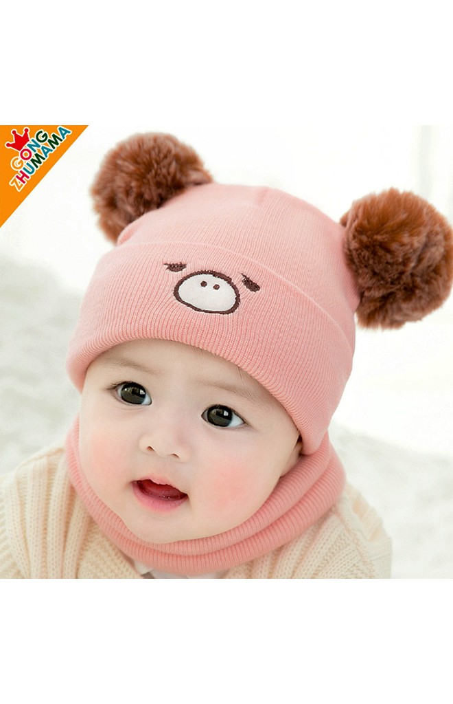 เซ็ตหมวกไหมพรมหมูน้อยแต่งปอมปอมมาพร้อมผ้าสวมคอ