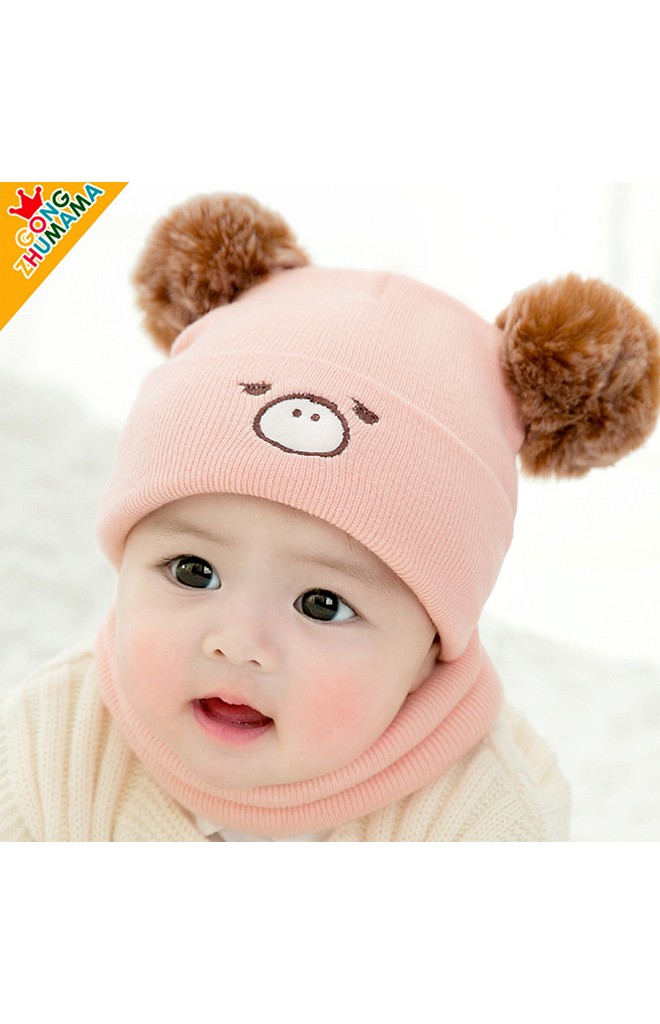เซ็ตหมวกไหมพรมหมูน้อยแต่งปอมปอมมาพร้อมผ้าสวมคอ