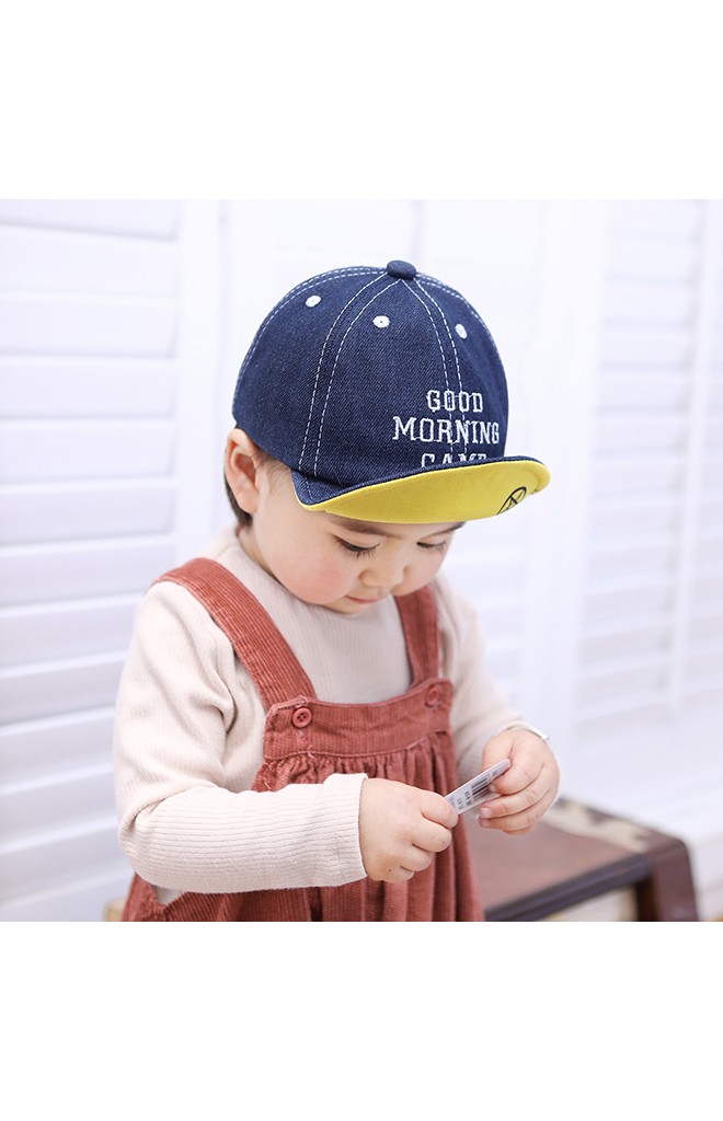 หมวกแก๊ปยีนส์ ปัก GOOD MORNING CAMP