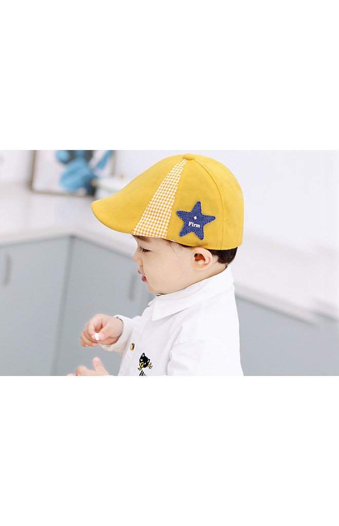 หมวก Flat Cap แต่งดาว