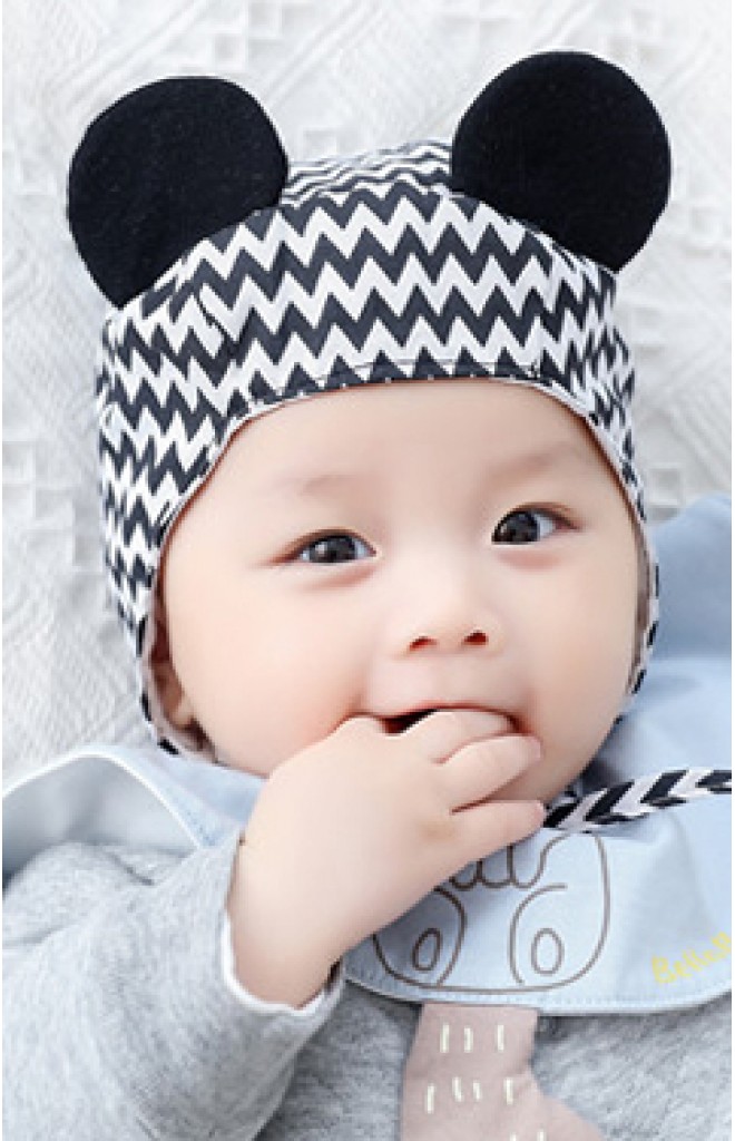 หมวกเด็กเล็กผูกคางมิกกี้ลายน่ารัก หมวกเด็กเล็กผูกคางมิกกี้ลายน่ารัก