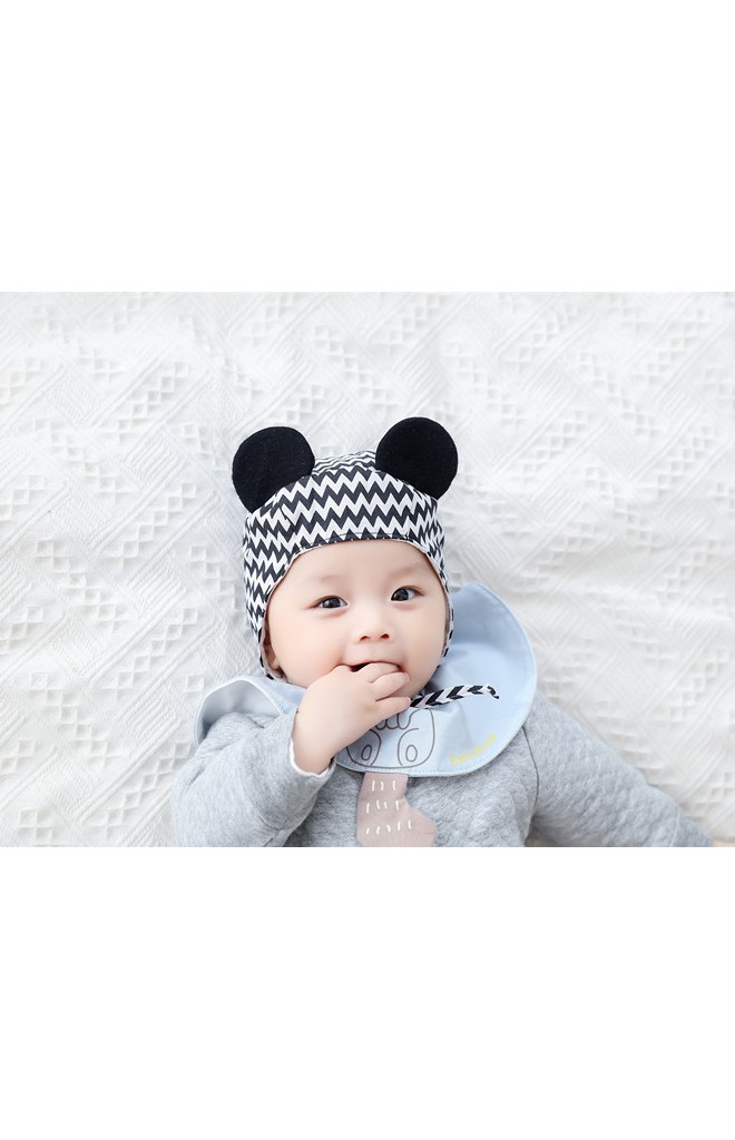 หมวกเด็กเล็กผูกคางมิกกี้ลายน่ารัก