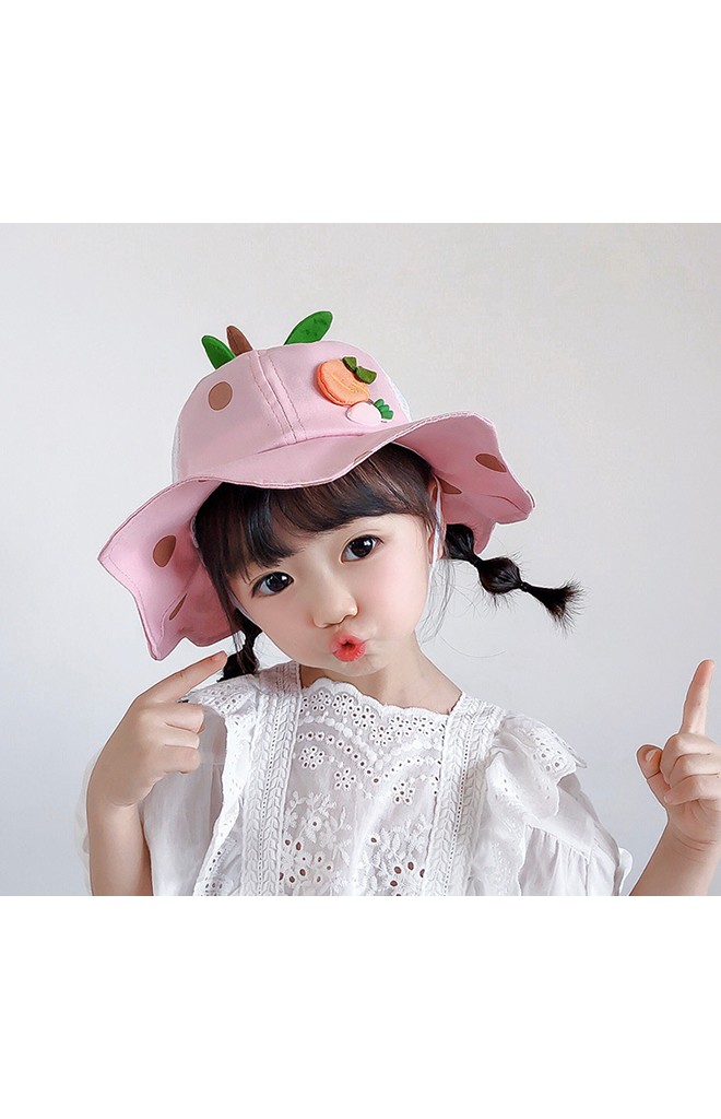 หมวกสตรอว์เบอร์รีแต่งแครอท ตัวหมวกผ้าสลับตาข่าย