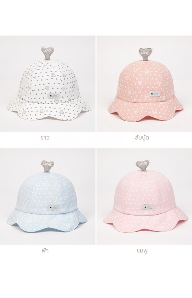 หมวก Bucket ลายจุดขอบโค้ง ด้านบนแต่งหัวใจ LOVE จาก tutuya