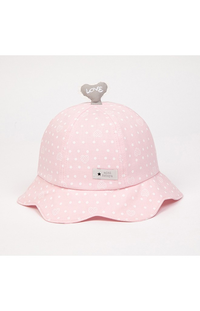 หมวก Bucket ลายจุดขอบโค้ง ด้านบนแต่งหัวใจ LOVE จาก tutuya
