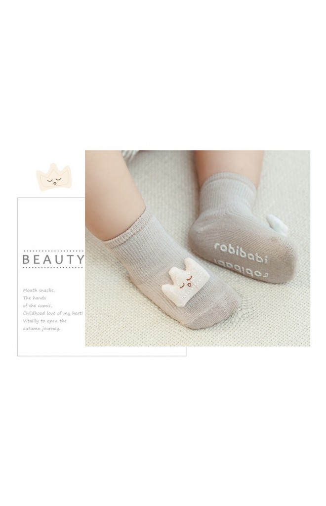 ถุงเท้าเด็กแต่งหัวตุ๊กตาน่ารัก ข้อสั้น มีกันลื่น robibabi