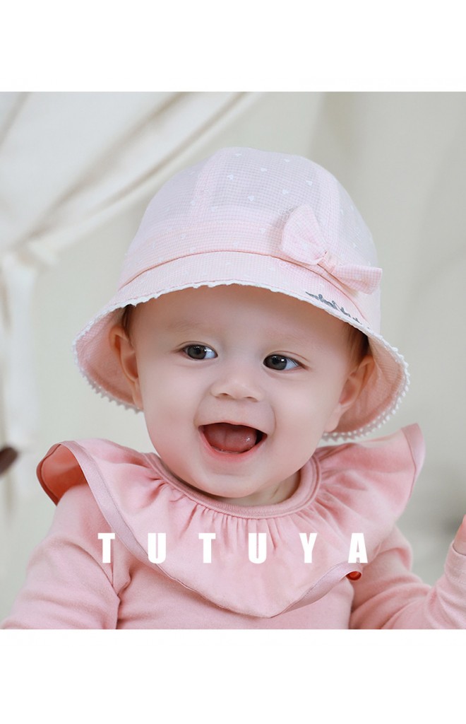 หมวกปีกรอบลายหัวใจแต่งโบว์น่ารัก tutuya