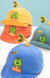 หมวกแก๊ปสีเหลือง HELLO  น้องกบน้อยหม่ำส้ม