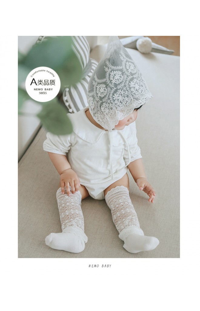ถุงเท้าเด็กหญิงลูกไม้แบบยาว ระบายช่วงข้อเท้า