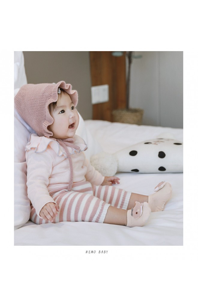 ถุงเท้าเด็กแต่งตุ๊กตานูนน่ารัก แบบขัอสั้น มีกันลื่น