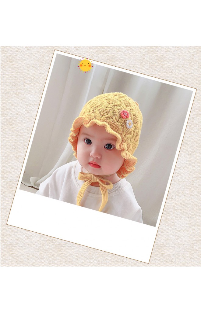 หมวกไหมพรมเด็กหญิงขอบระบาย ด้านหน้าแต่งดอกไม้เล็ก