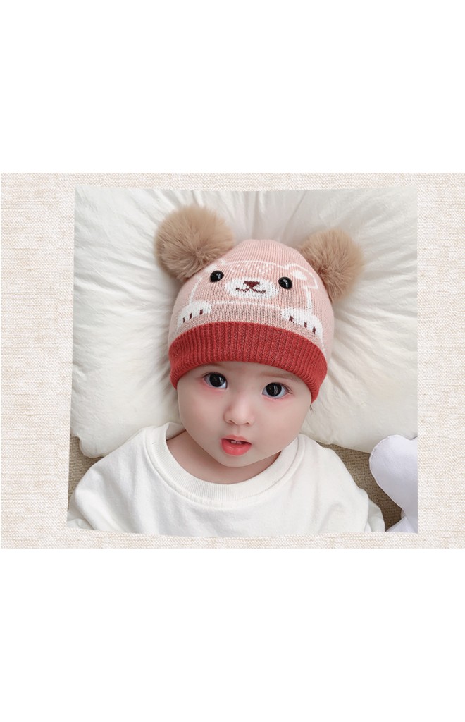 หมวกหมีน้อยน่ารักด้านบนแต่งปอมปอมขนมิ้ง