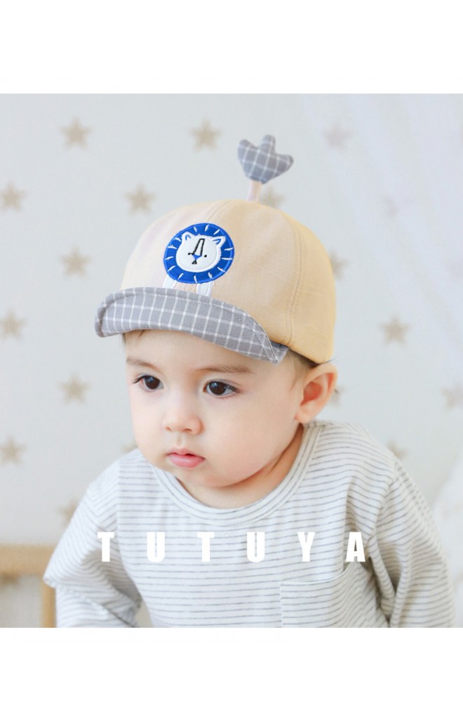 หมวกแก๊ปสิงโตน้อย ด้านบนแต่งหาง tutuya