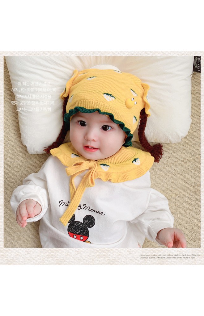 เซ็ตหมวกเปียสตรอว์เบอร์รีมาพร้อมผ้าสวมคอระบายโบว์ผูก