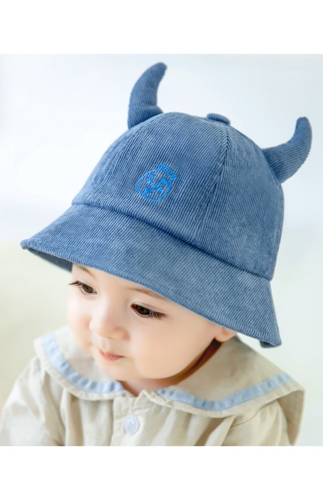 หมวก Bucket วัวน้อยหน้าปักขวดนม GZMM