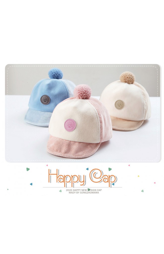 หมวกแก๊ปผ้าลูกฟูกนิ่มด้านบนแต่งปอม ด้านหน้าแต่งป้าย bear จาก GZMM