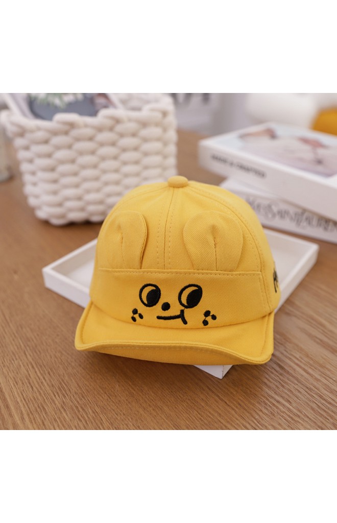 หมวกแก๊ปหน้าการ์ตูน ปัก Hello จาก kukuji