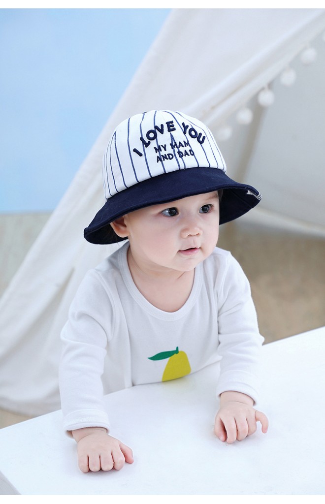หมวกกันแดดเด็ก ปัก I LOVE YOU MY MAM AND DAD