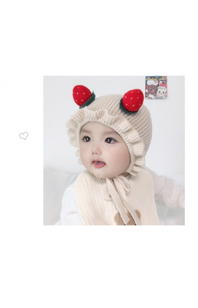 หมวกไหมพรมแบบผูกคางแต่งสตรอว์เบอรี่ ขอบระบาย