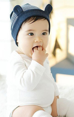 หมวกบีนนี่ตัวหมวกลายขวาง ขอบหมวกสีพื้นแต่งหูน่ารักๆ