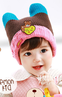 หมวกไหมพรมมีเขาพับขอบ  ด้านหน้าแต่งรูปหมี  Lemonkid