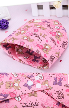 Microfiber Baby Bibs ผ้ากันเปื้อนสามเหลี่ยม สีชมพูลายหมี