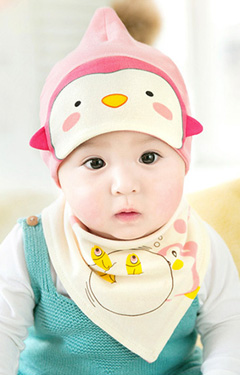 เซ็ตหมวกเพนกวินมาพร้อมผ้ากันเปื้อน จาก GZMM
