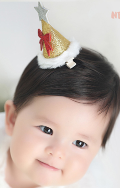 กิ๊บเด็กกรวยยอดแหลมสีบรอนซ์ทองแต่งโบว์แดงและดาวเงิน Angel Neitiri
