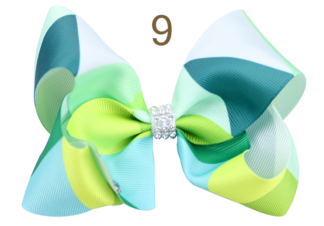 9 (เขียวอ่อน-เข้ม)