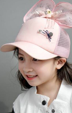 หมวกแก๊ปสาวน้อยด้านบนแต่งดาวและโบว์ใหญ่