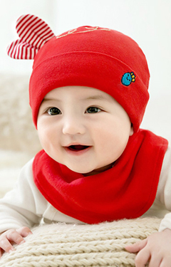 เซ็ตหมวกเด็กเล็กกระต่ายน้อยปักแครอทมาพร้อมผ้ากันเปื้อนแบบโค้ง GZMM
