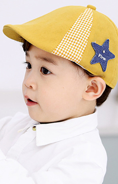 หมวก Flat Cap แต่งดาว